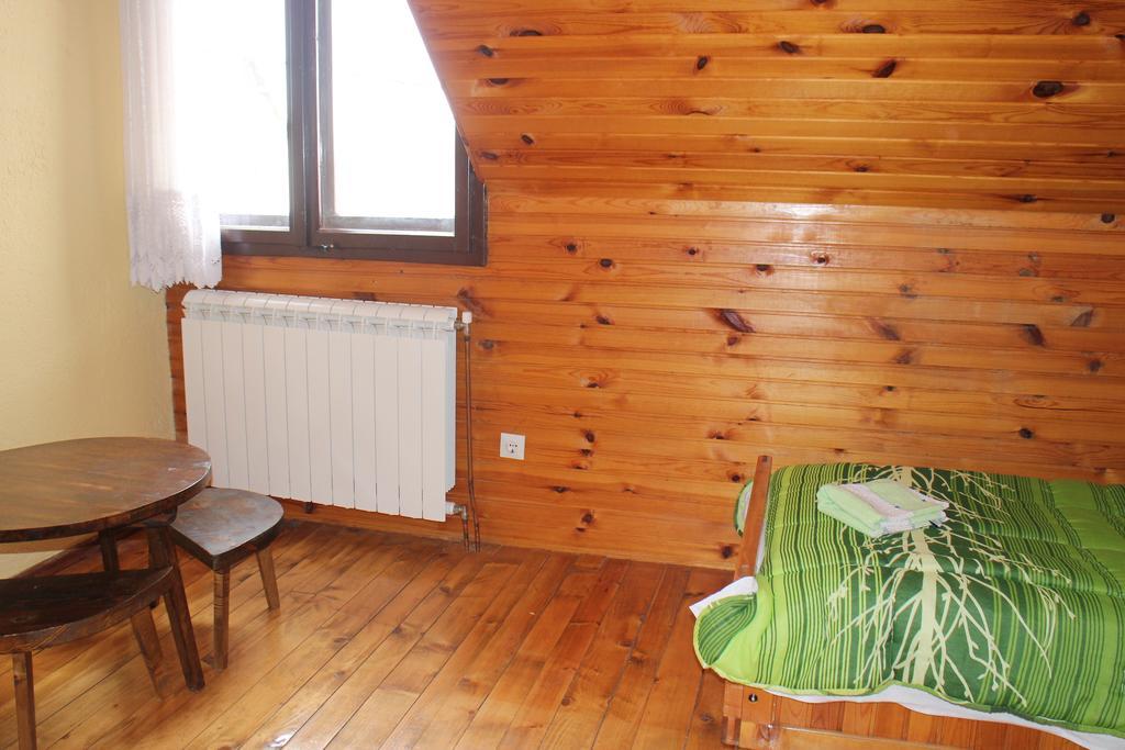 Hostel Hikers Den Жабляк Номер фото
