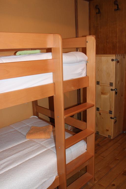 Hostel Hikers Den Жабляк Номер фото
