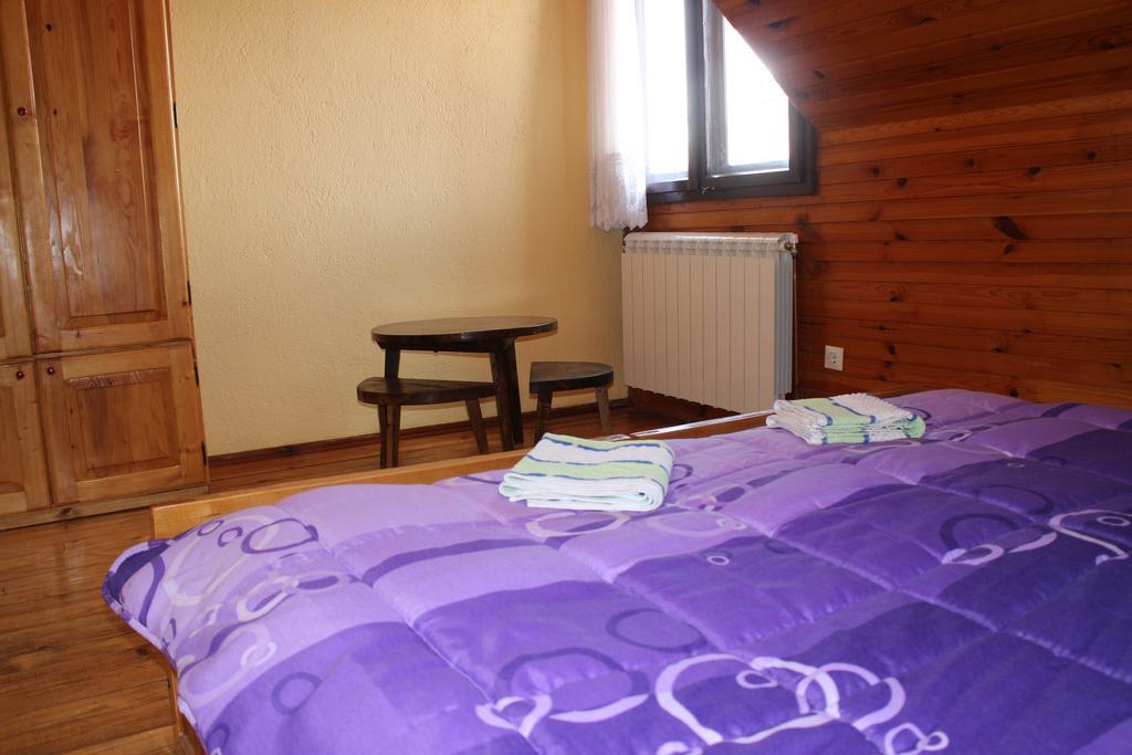Hostel Hikers Den Жабляк Номер фото
